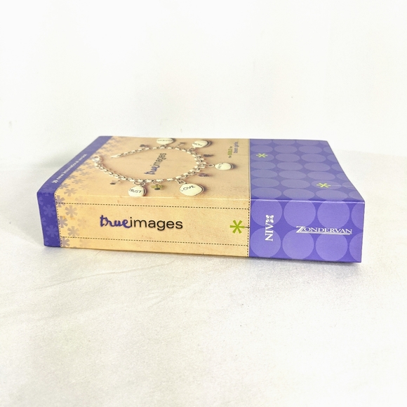 True Images Bible for Teen Girls NIV Zundervan Co - Picture 4 of 7